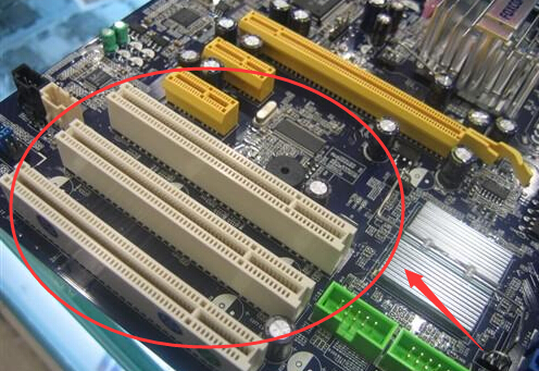 电源pcie接口接什么
